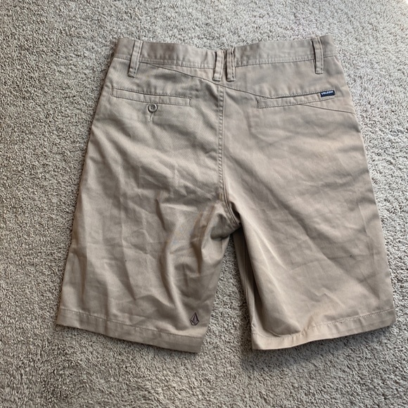 Volcom khaki shorts - Picture 2 of 3